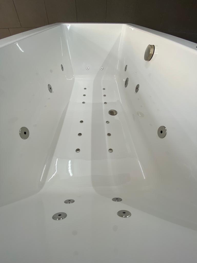 Lambini Designs Cube bubbelbad 190x90cm elektronisch 6 4 2 hydrojets en 12 aerojets RVS