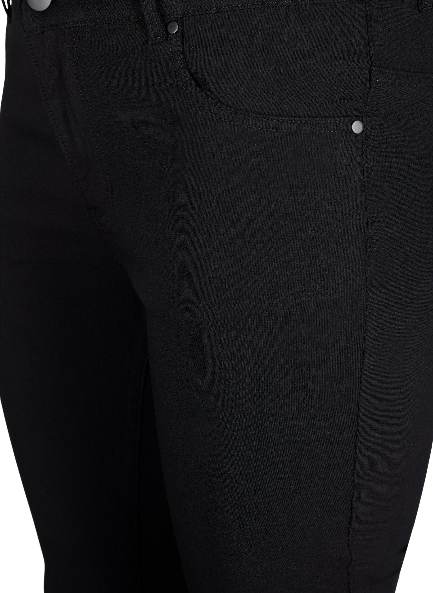 Slim fit bukser med lommer
