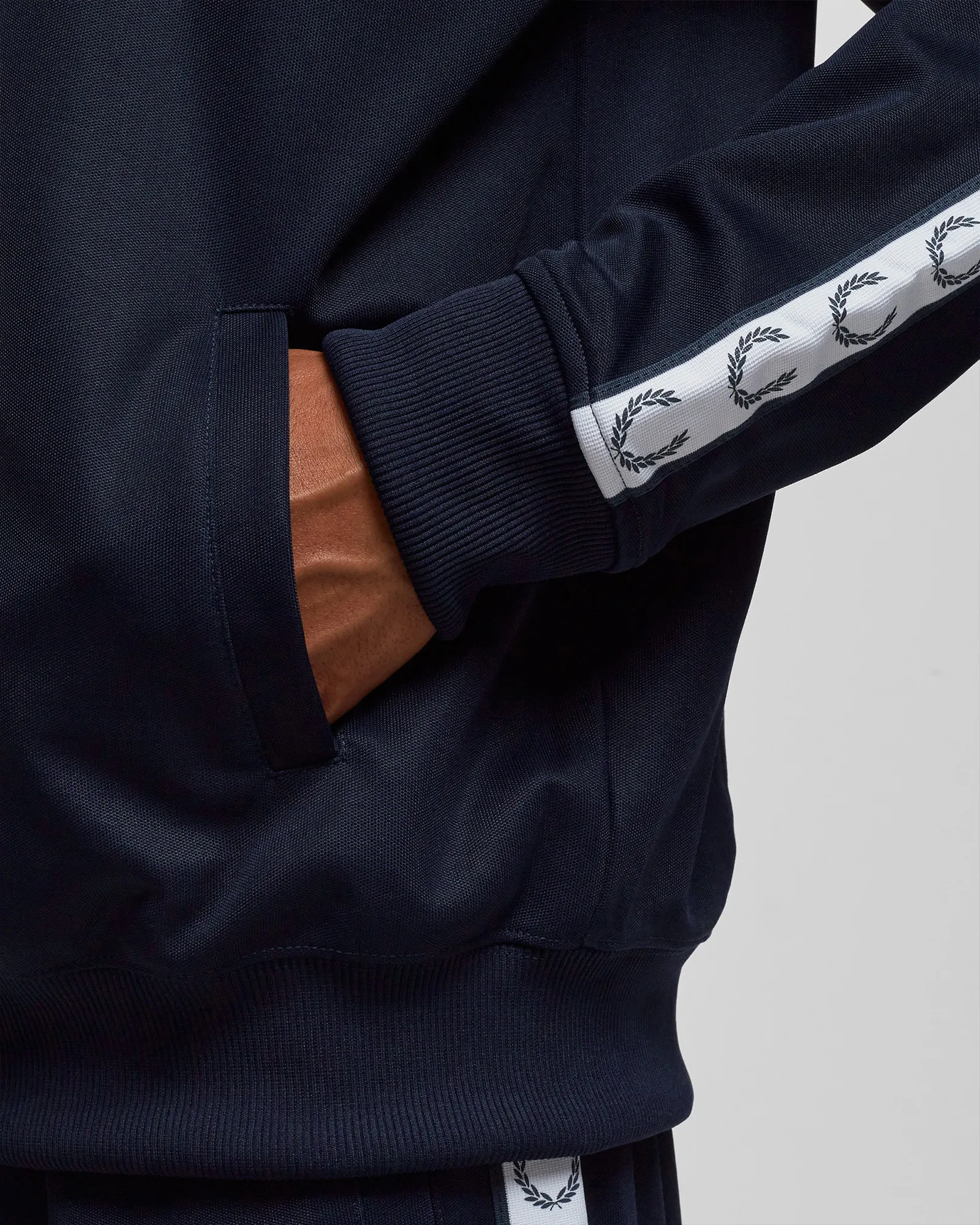 Fred Perry TAPED TRACK JACKET