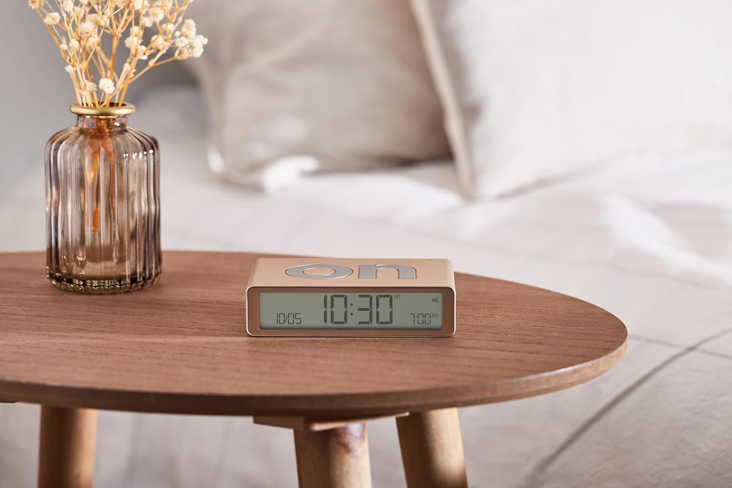 Flip Classic Digitaler Wecker Nachttisch Uhr mit LCD Display (LEX-LR157D1) - Soft Gold