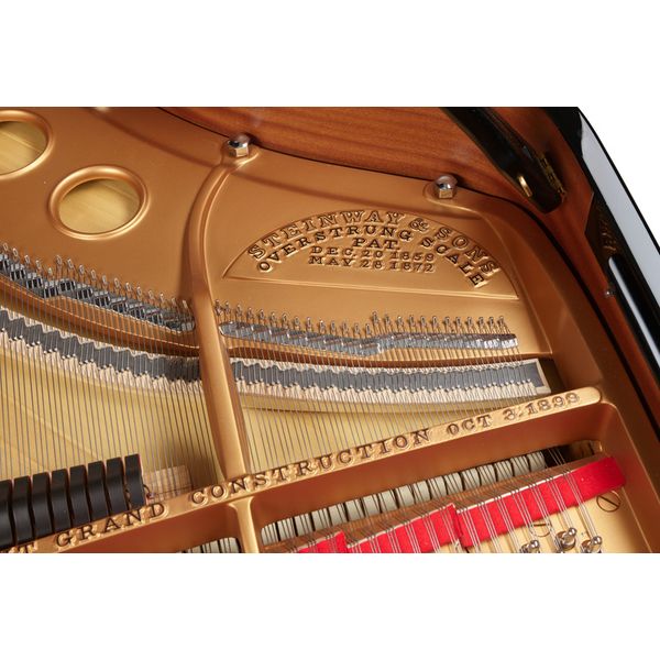 Steinway & Sons O-180