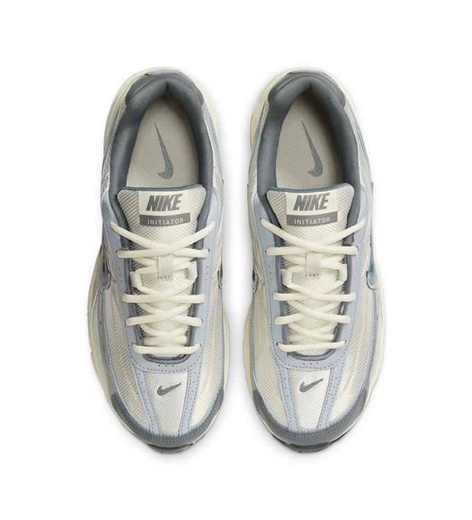 NIKE INITIATOR,LIGHT BONE/SMOK LIGHT-BONE-SMOKE-GREY-COCONUT