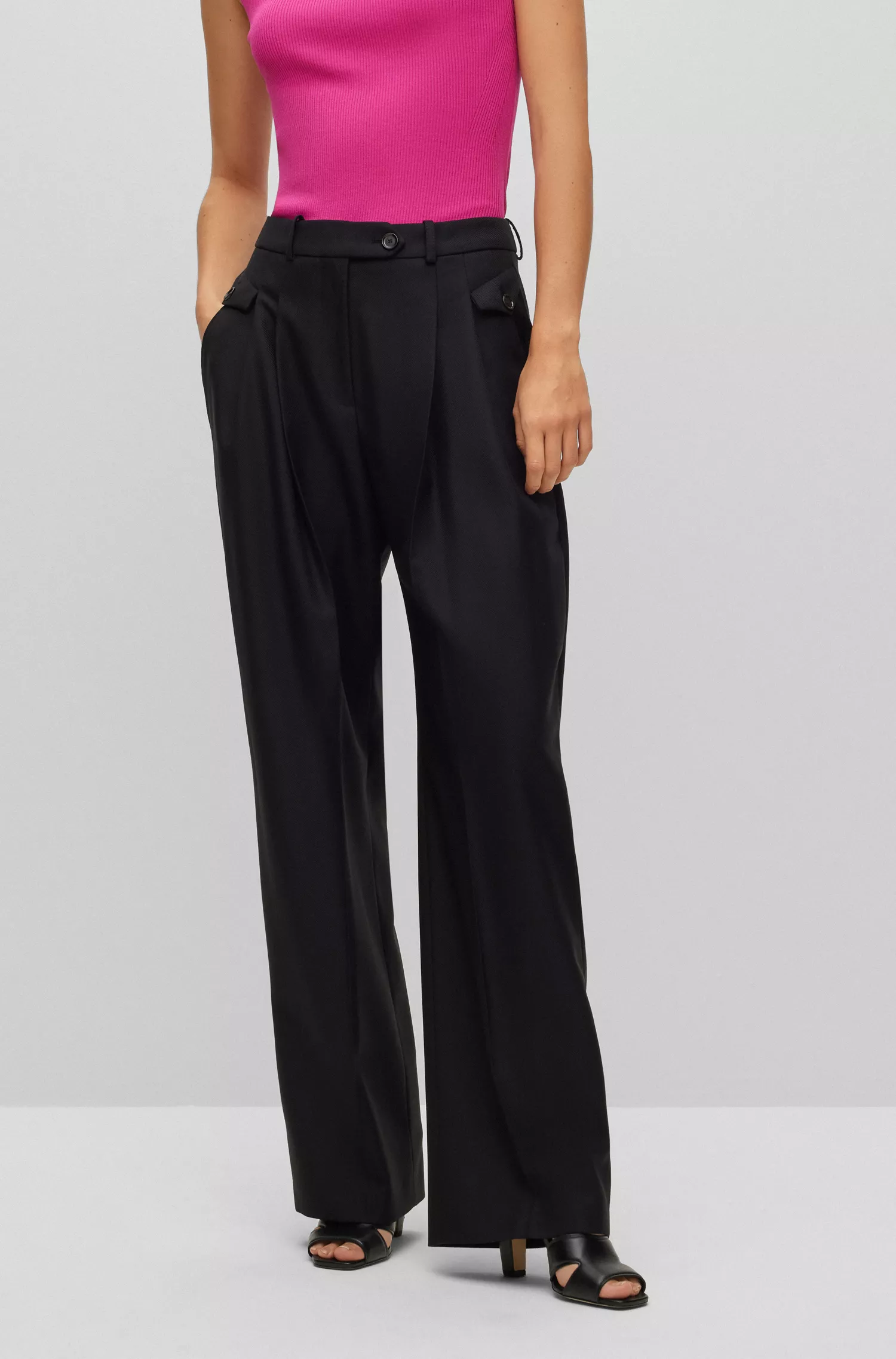 Calça BOSS preta de corte amplo e modelagem relaxada em sarja de lã virgem.