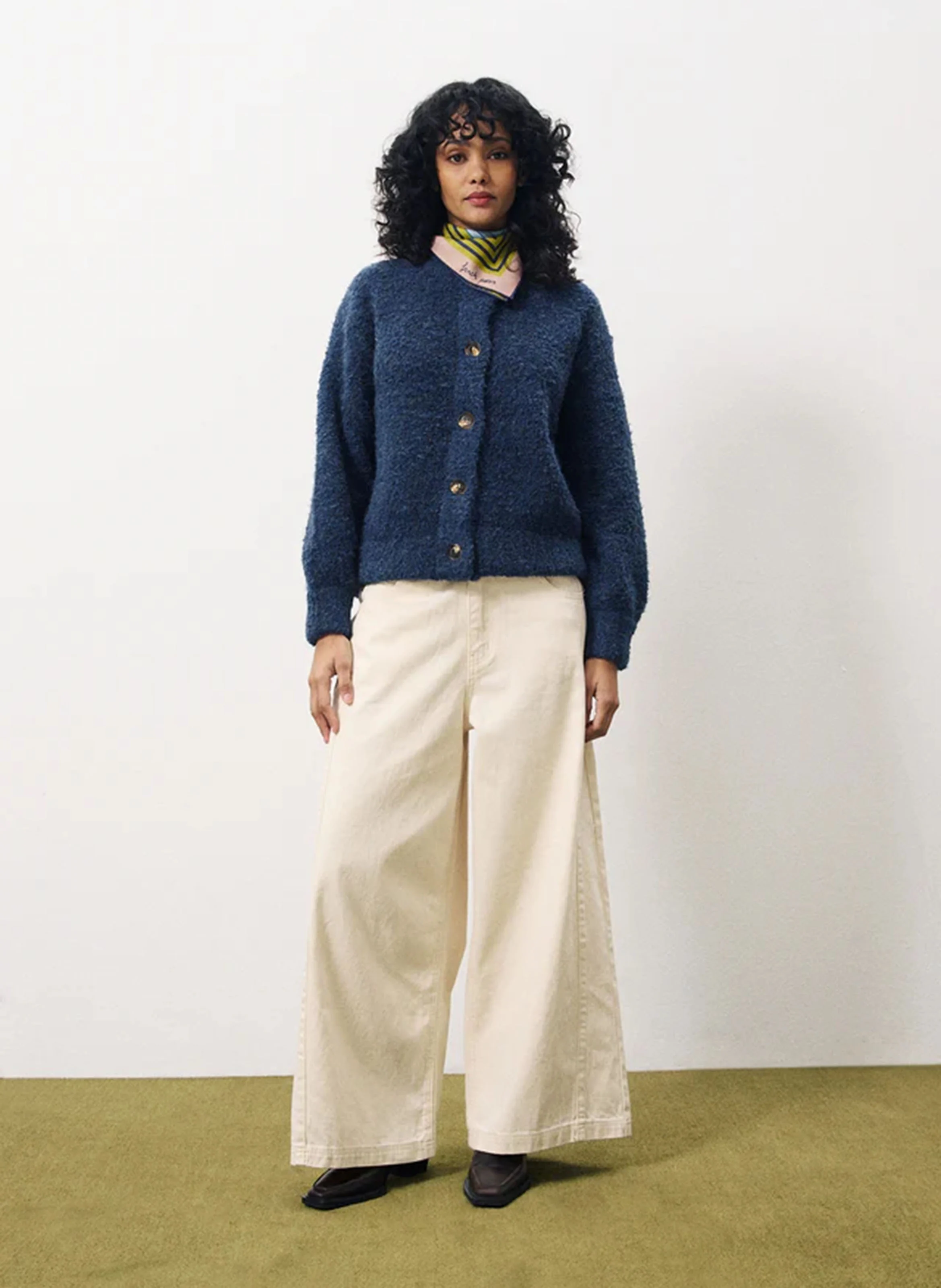 MEGANE - Cardigan col rond en maille bouclette | Bleu