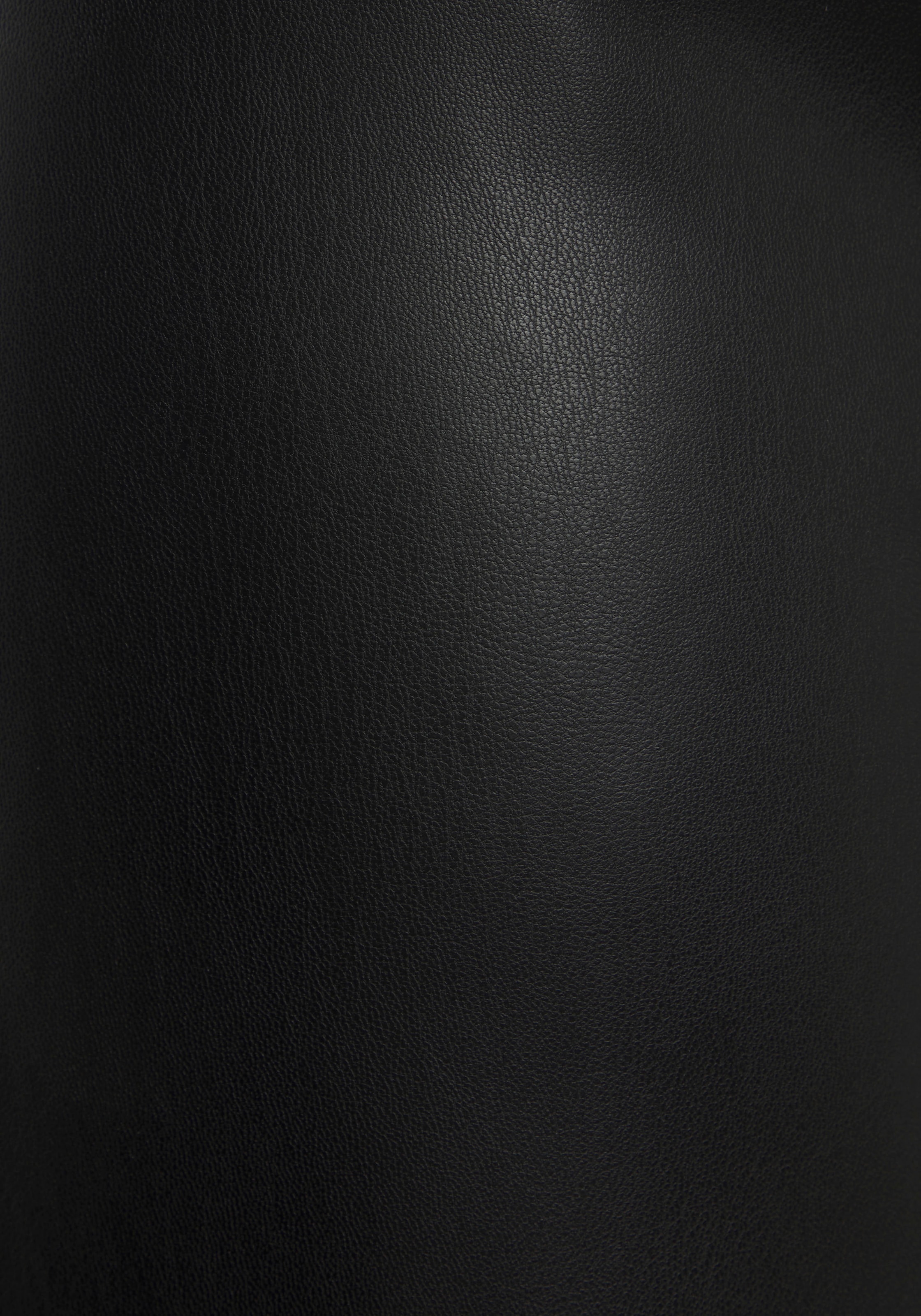 LASCANA Lederimitathose  in gerader Form, Kunstleder, festlich, modern