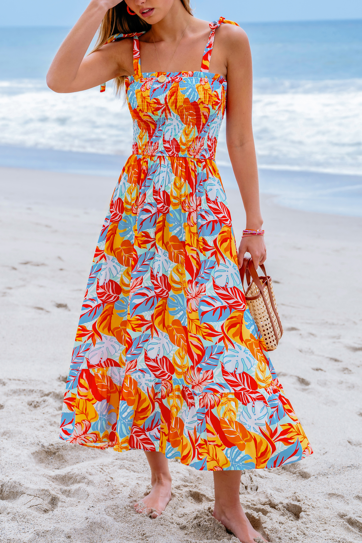 Robe maxi avec bretelles à nouer avec feuilles tropicales