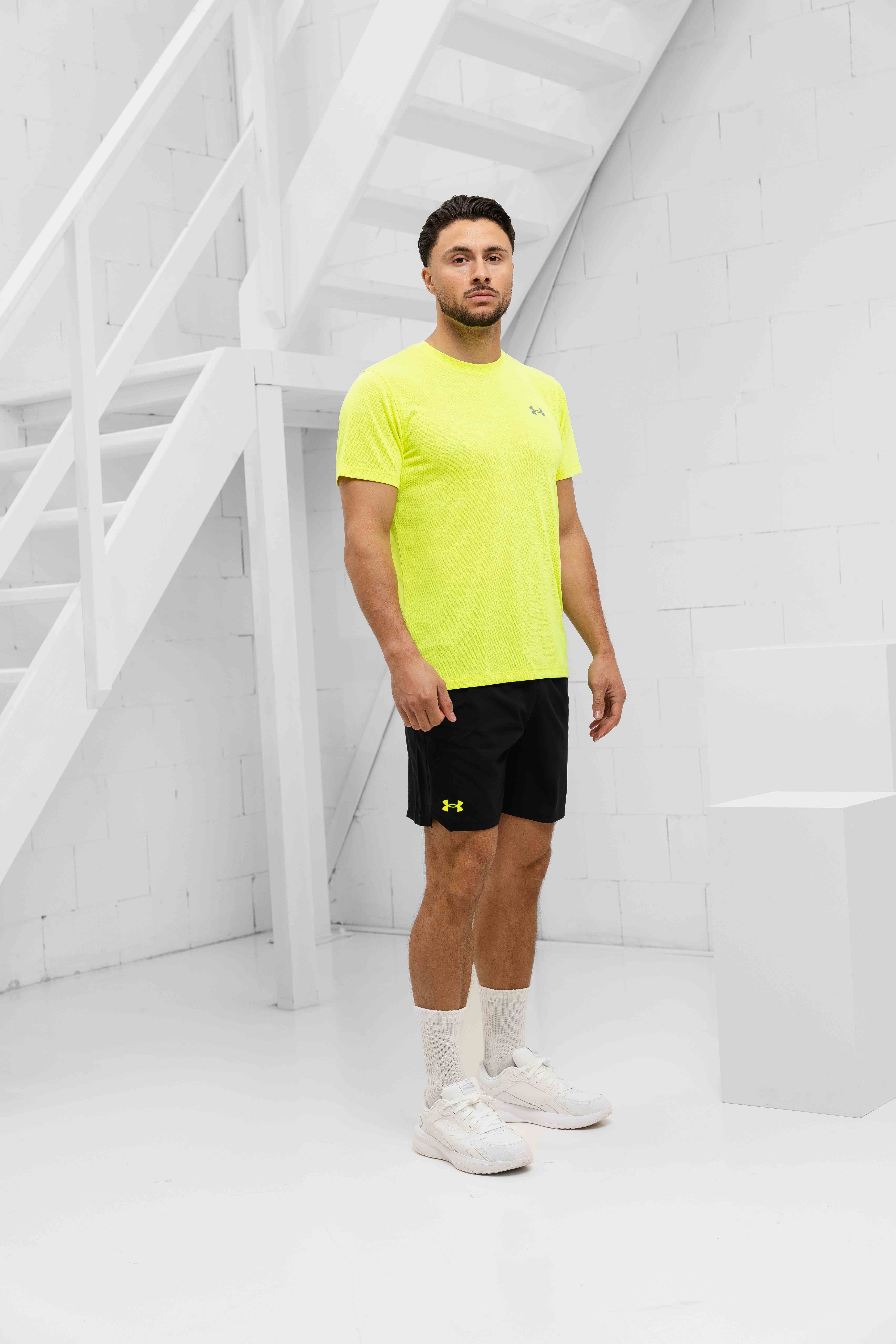 Under Armour Vanish Woven 15CM Korte Broek Heren Zwart/Geel