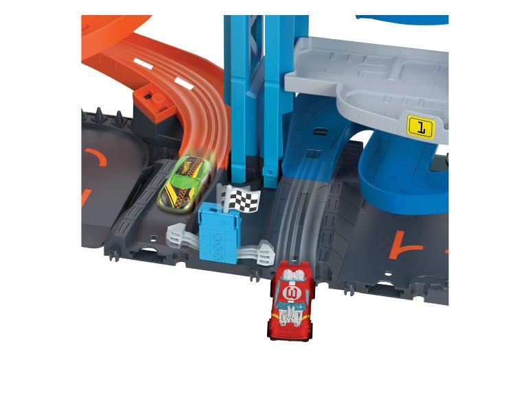 City Race Tower of Action Figure 8-jump