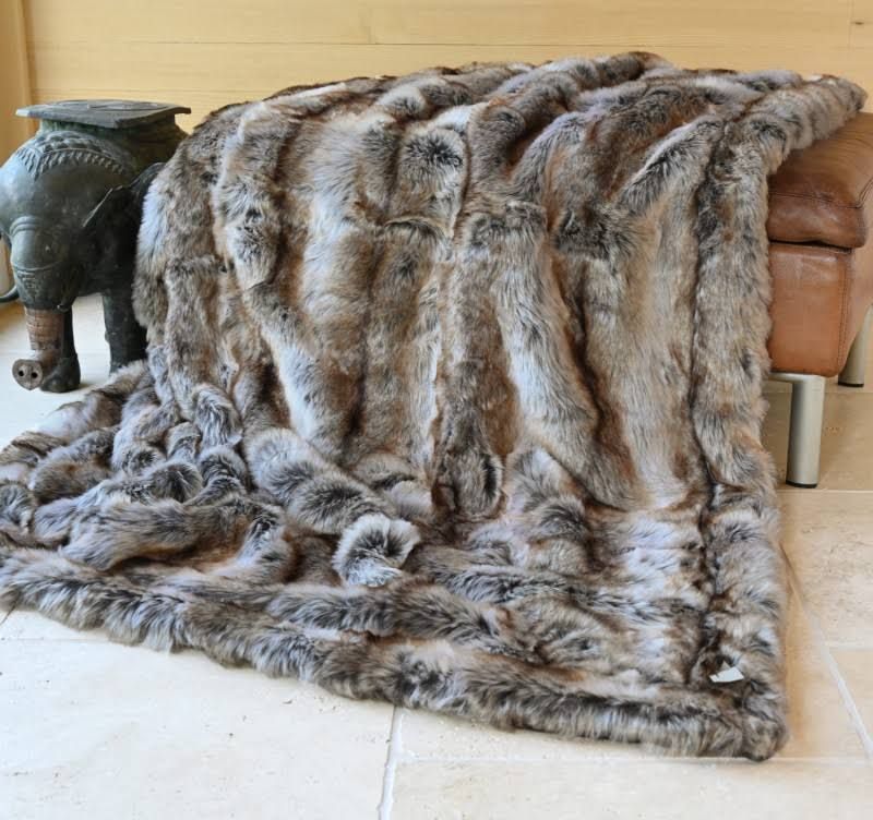 Felldecke Grönland Wolf grau-braun