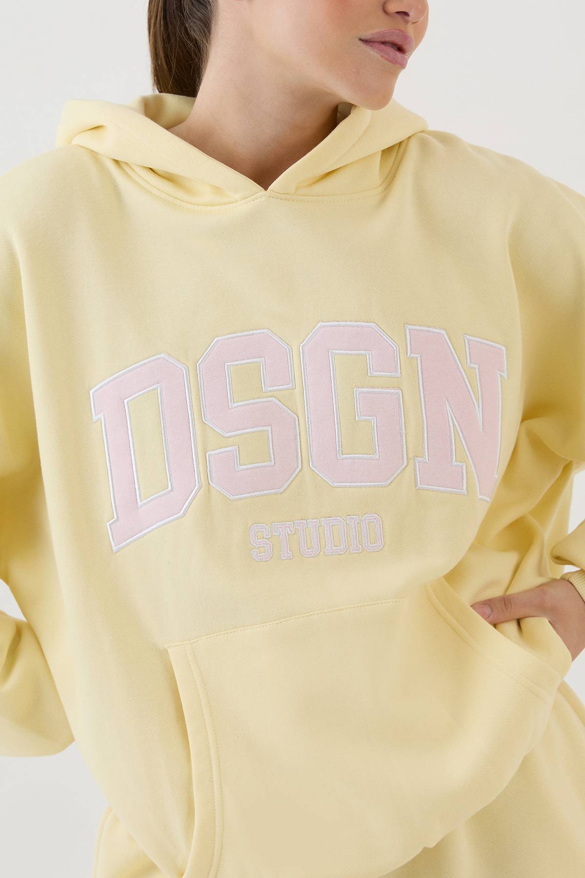 Sweat À Casynthétiqueche Oversize Avec Appliqué Collegiate Dsgn Studio