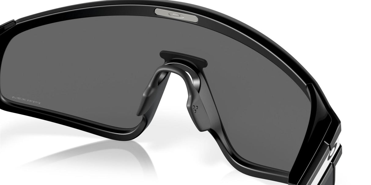 Oakley<br>Latch Panel