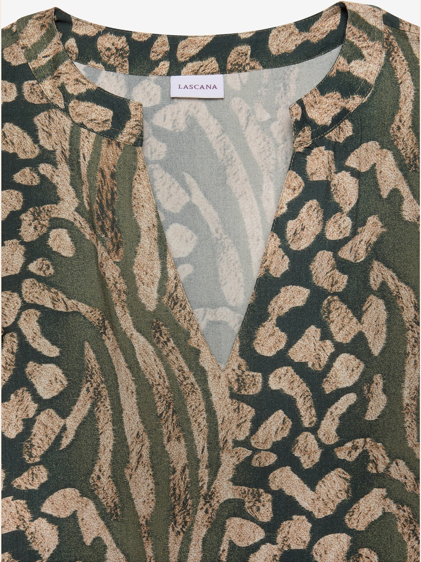 Robe d'été belle encolure en v