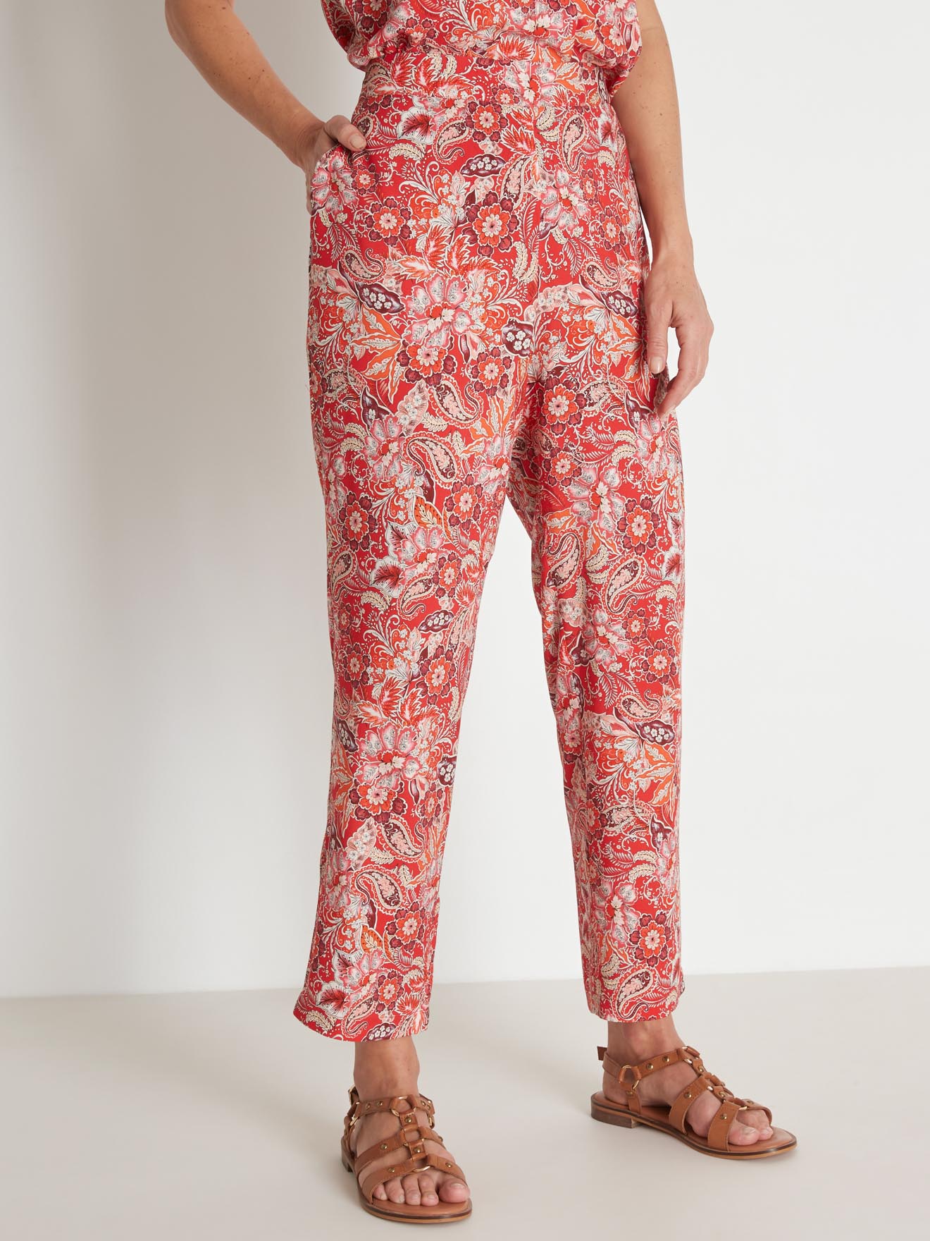Pantalon élastiqué en tissu fluide