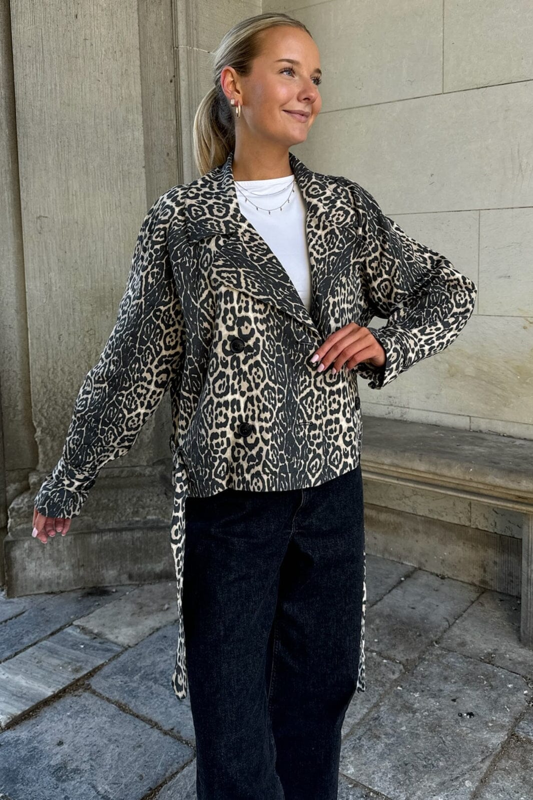 BYIC Almaic Trenchcoat lp leo print