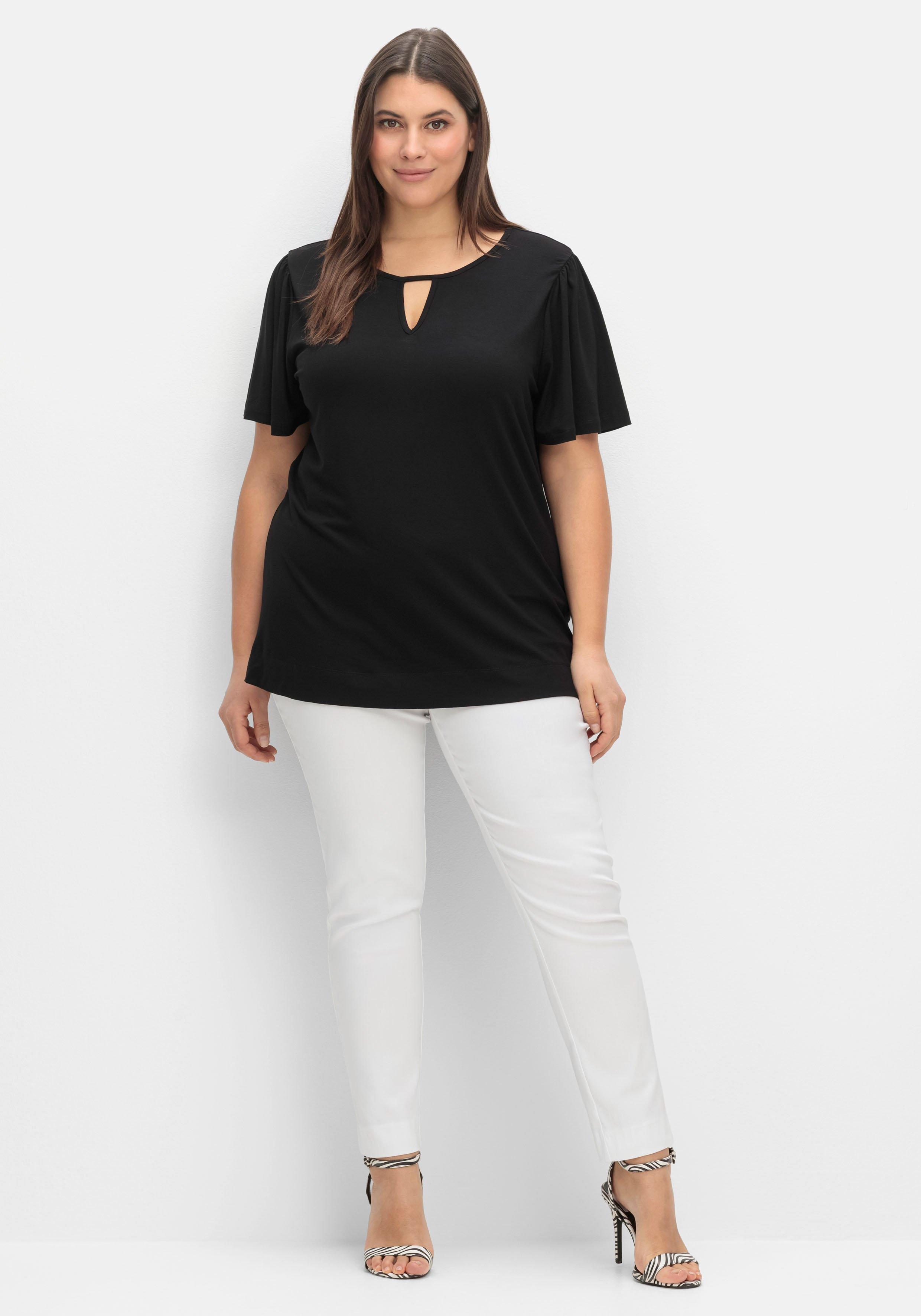 Shirt mit Cut-out am Ausschnitt und Flügelärmeln