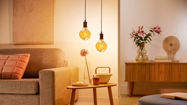 Philips LED-pære 7,3W, E27