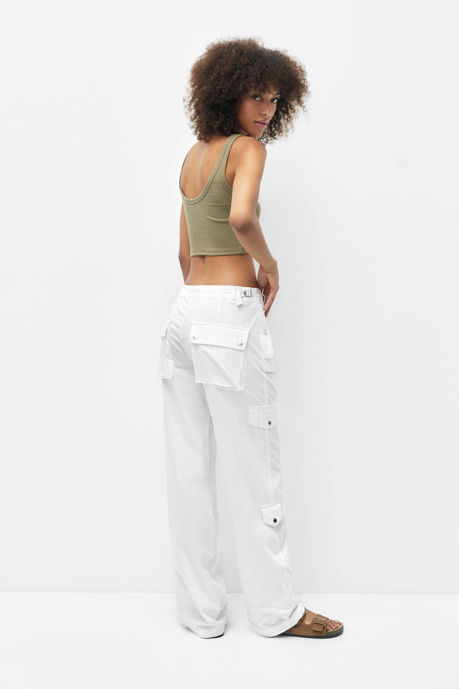 Calça cargo com cintura ajustável - branca