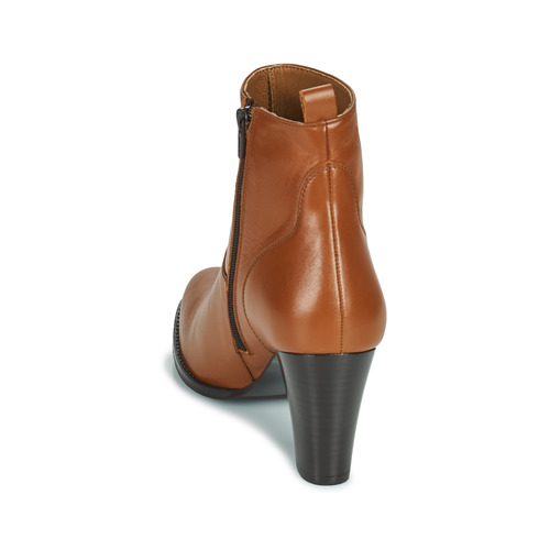 Betty London - PETRA Cognac
