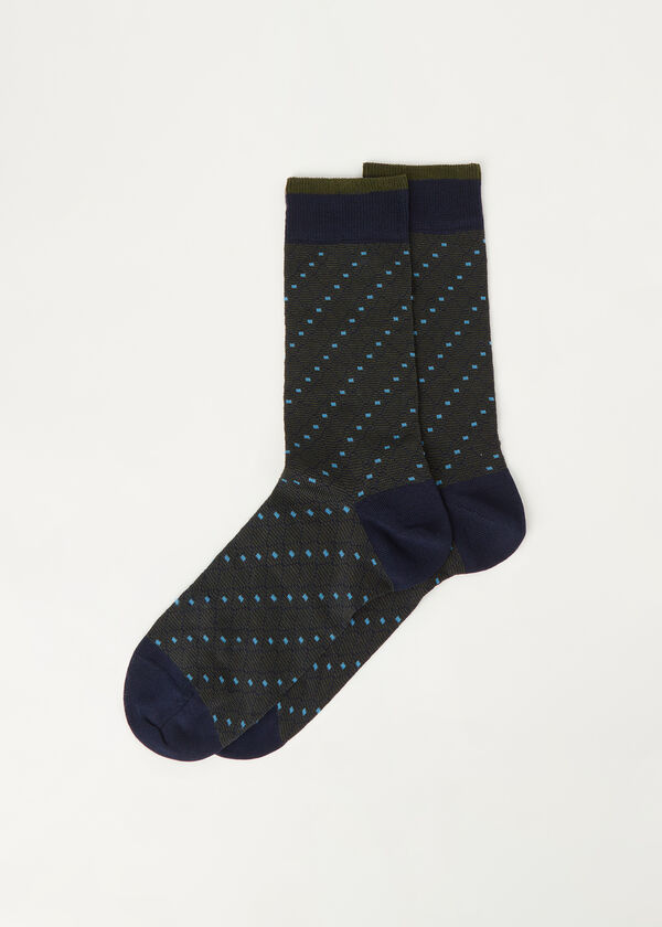 Meias curtas masculinas com estampa de losangos em jacquard.