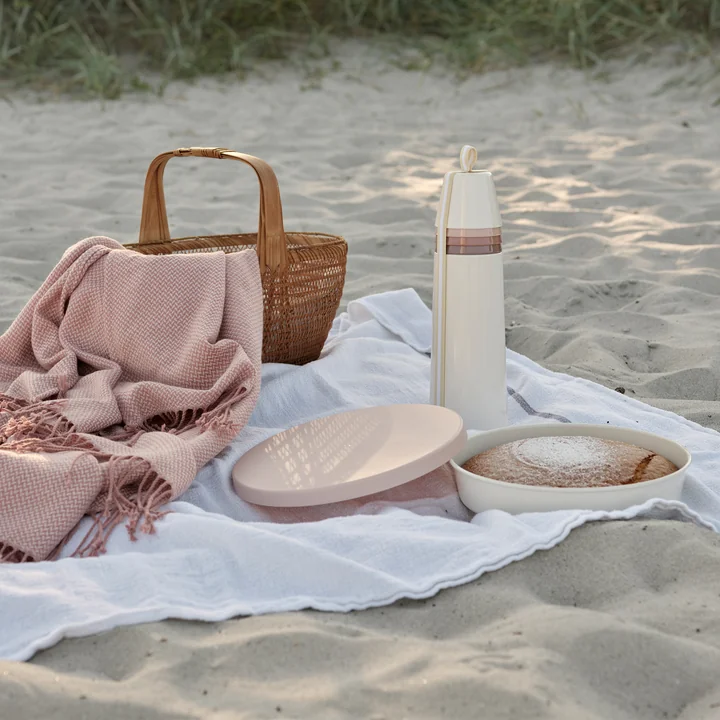 Rig-Tig by Stelton - Picnic Backform mit Deckel Ø 25 cm, blossom