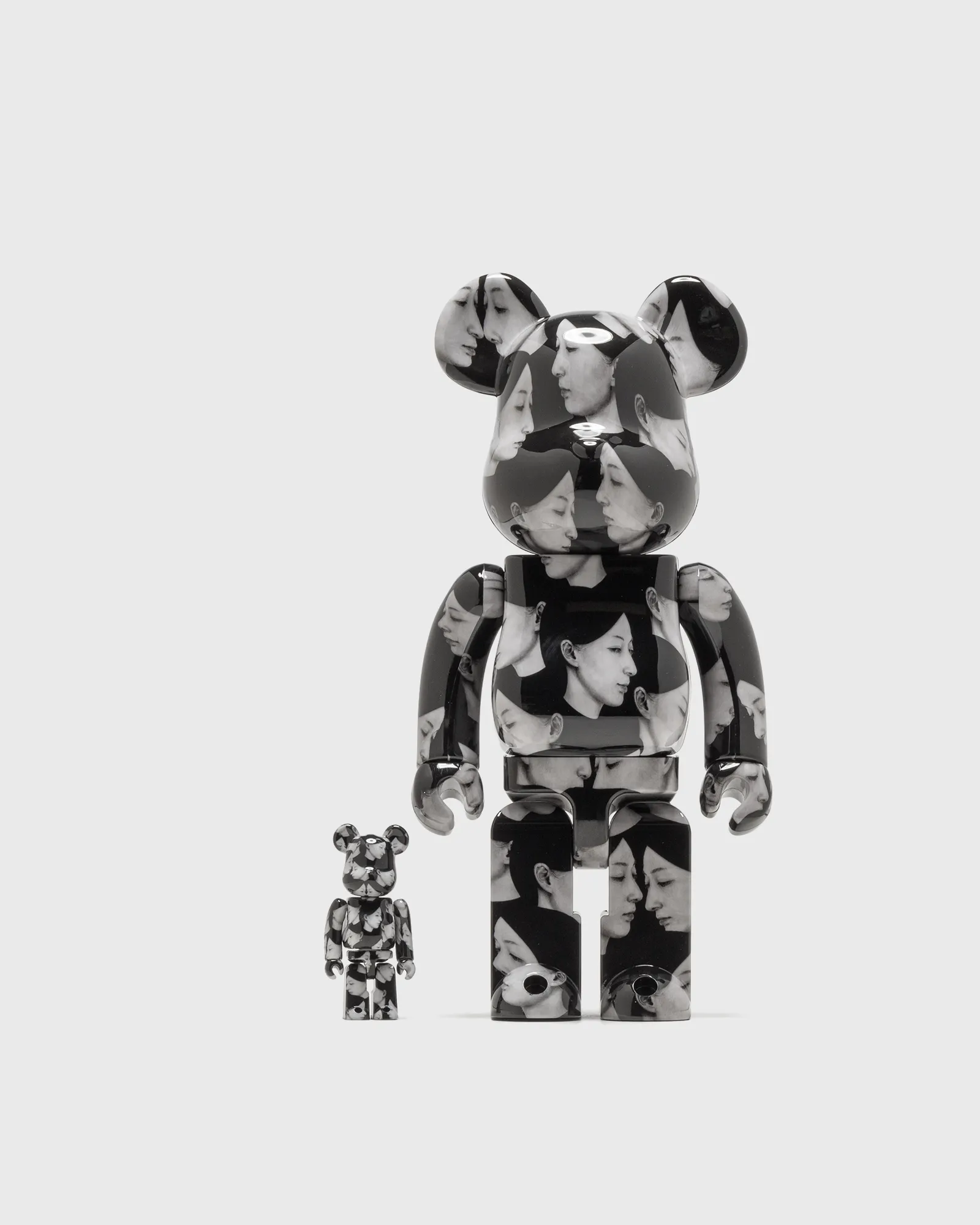 MEDICOM BEARBRICK 400% BLACK SCANDAL MULTIPLE SELVES 2-PACK