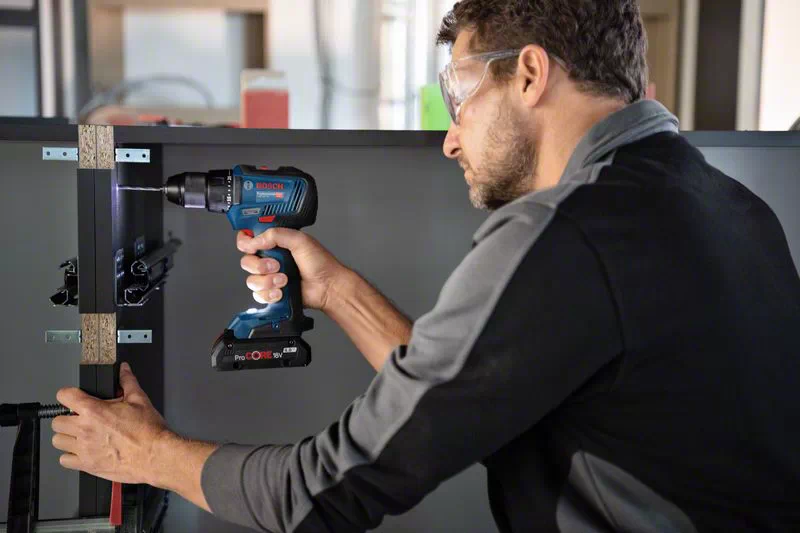 BOSCH COMBI-KIT 5 18V TOOLS: GSR 18V-55 + GWS 18V-10 + GKS 18V-57-2 + GSA 18V-LI + GST 18V-125 B + 3 4.0 AH BATTERIES + GAL 1880CV + BAG L (C) PROFESSIONAL