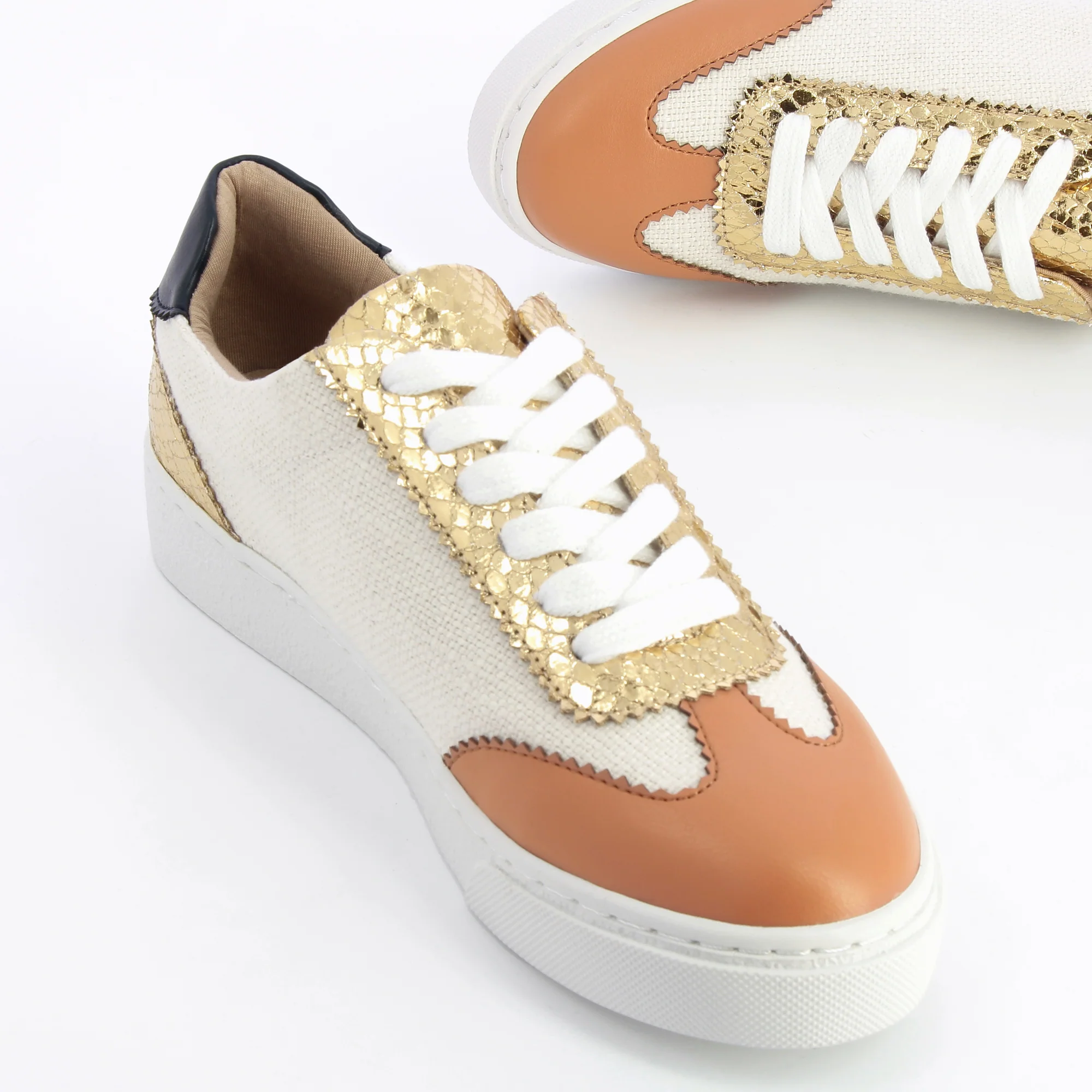 Sneakers-Baskets Meryl en tweed beige à détails or