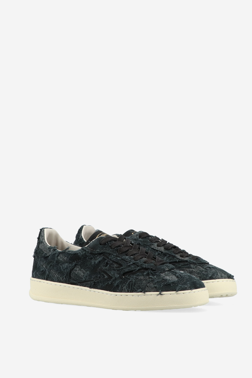 Master Club destroyed suede sneakers