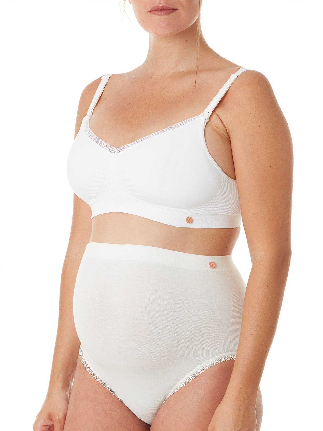 Calcinha de gestante sem costura de cintura alta Organic Cache Coeur na cor branca lisa.
