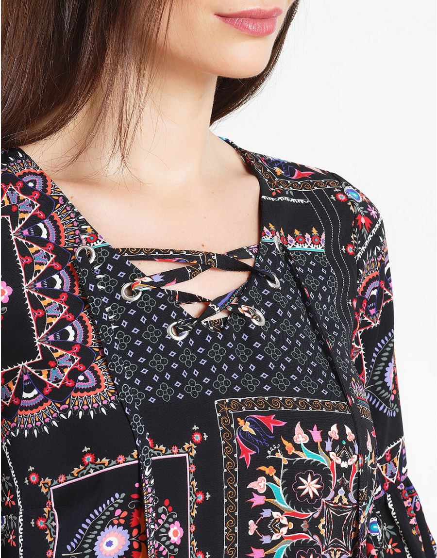 Blouse noire et violette