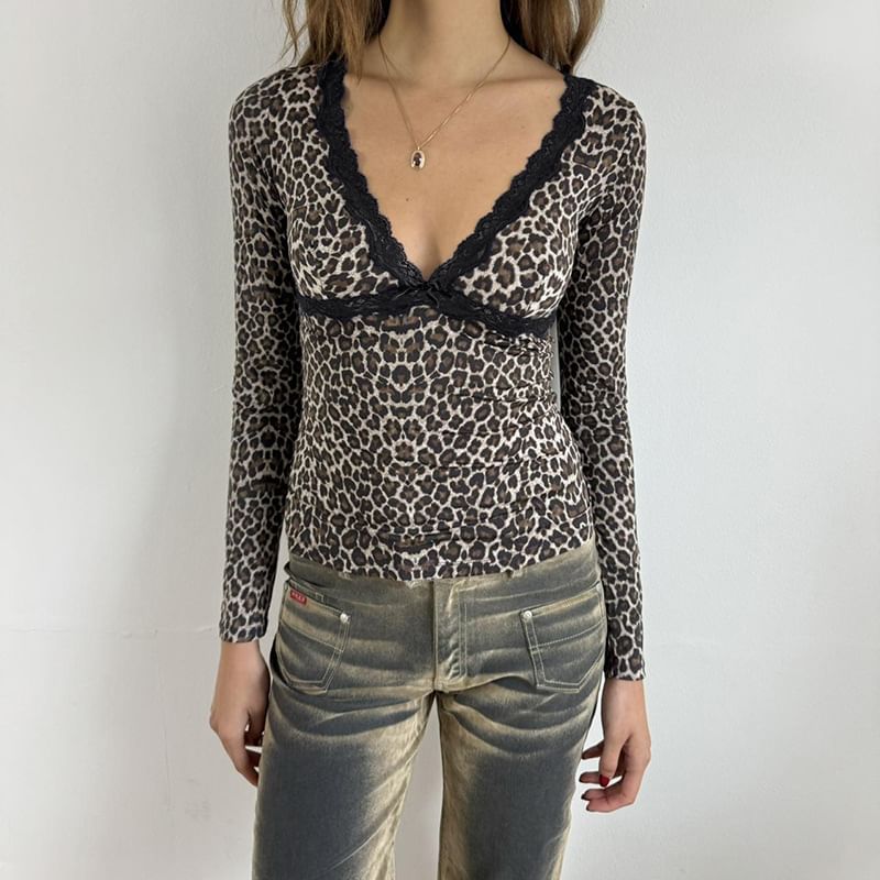 Honet - Lange mouw V-hals top met kant en luipaardprint, slim-fit