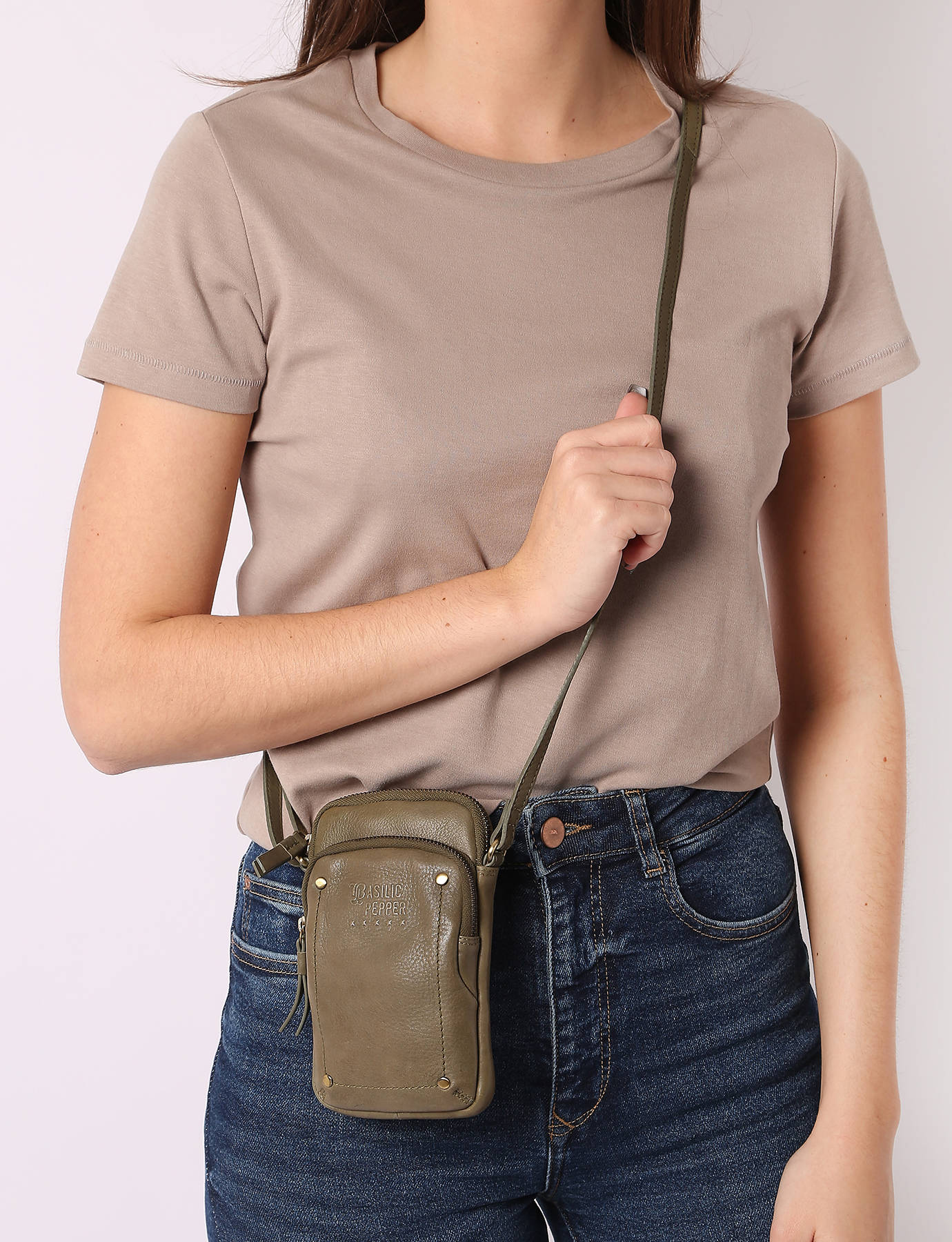 tui tlphone et bandoulire cuir BASILIC PEPPER