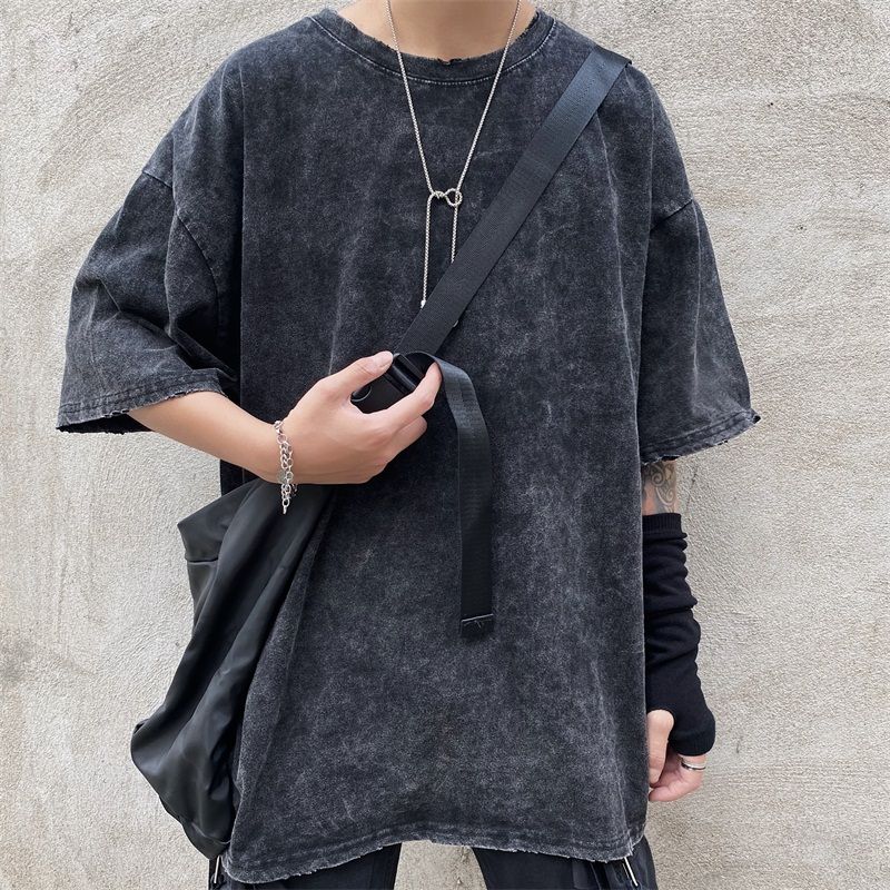 Porstina - Versleten T-shirt met korte mouwen en ronde hals