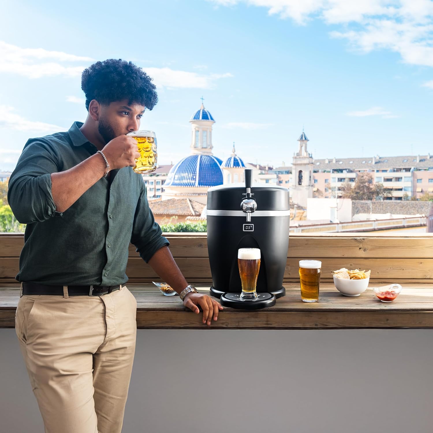Cecotec Bierdispenser BeerFlow 5000, 60 W, Temperaturbereich von 3 bis 6°C, Kompatibel mit universellen Druckfässern 5L, LED-Temperaturanzeige, Tragegriff, Rutschfest','language_tag':'de_DE')