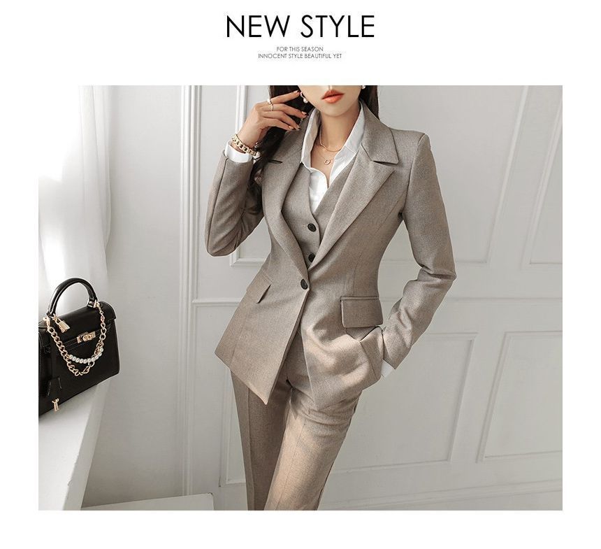 Aurora - Set: V-hals effen enkelrijs vest + blazer + middelhoge cropped rechte broek