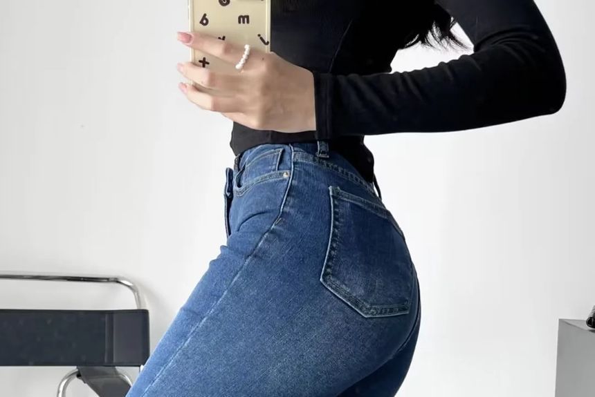 Reknovine - High Waist Washed Bootcut Jeans