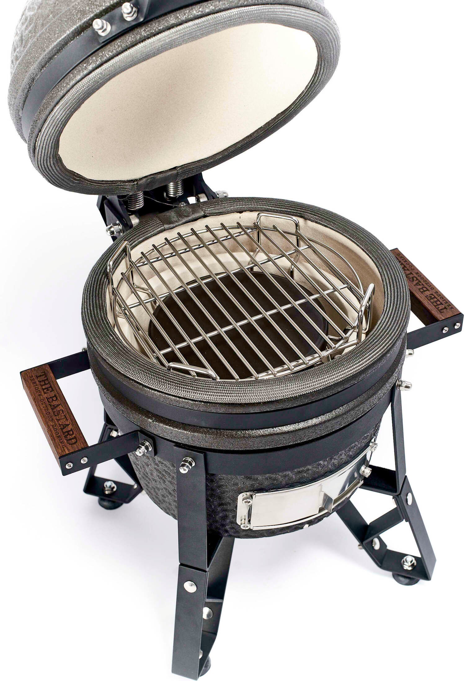 The Bastard kamado barbecue Urban Small D 32 H 64 cm