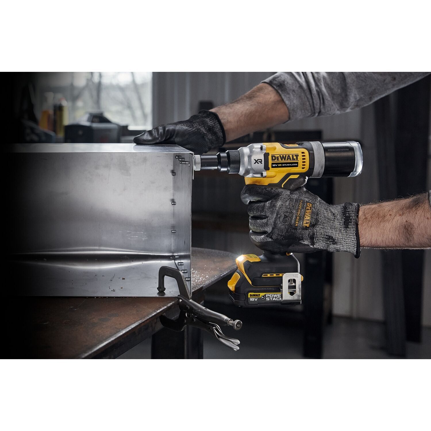 DeWALT DCF414NT Accu blindklinknageltang 18V XR Basic Body in TSTAK