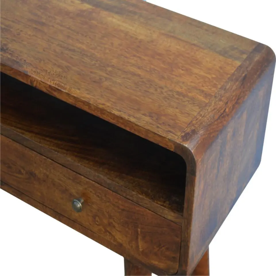 Gebogen Kastanje Sidetable met Open Sleuf