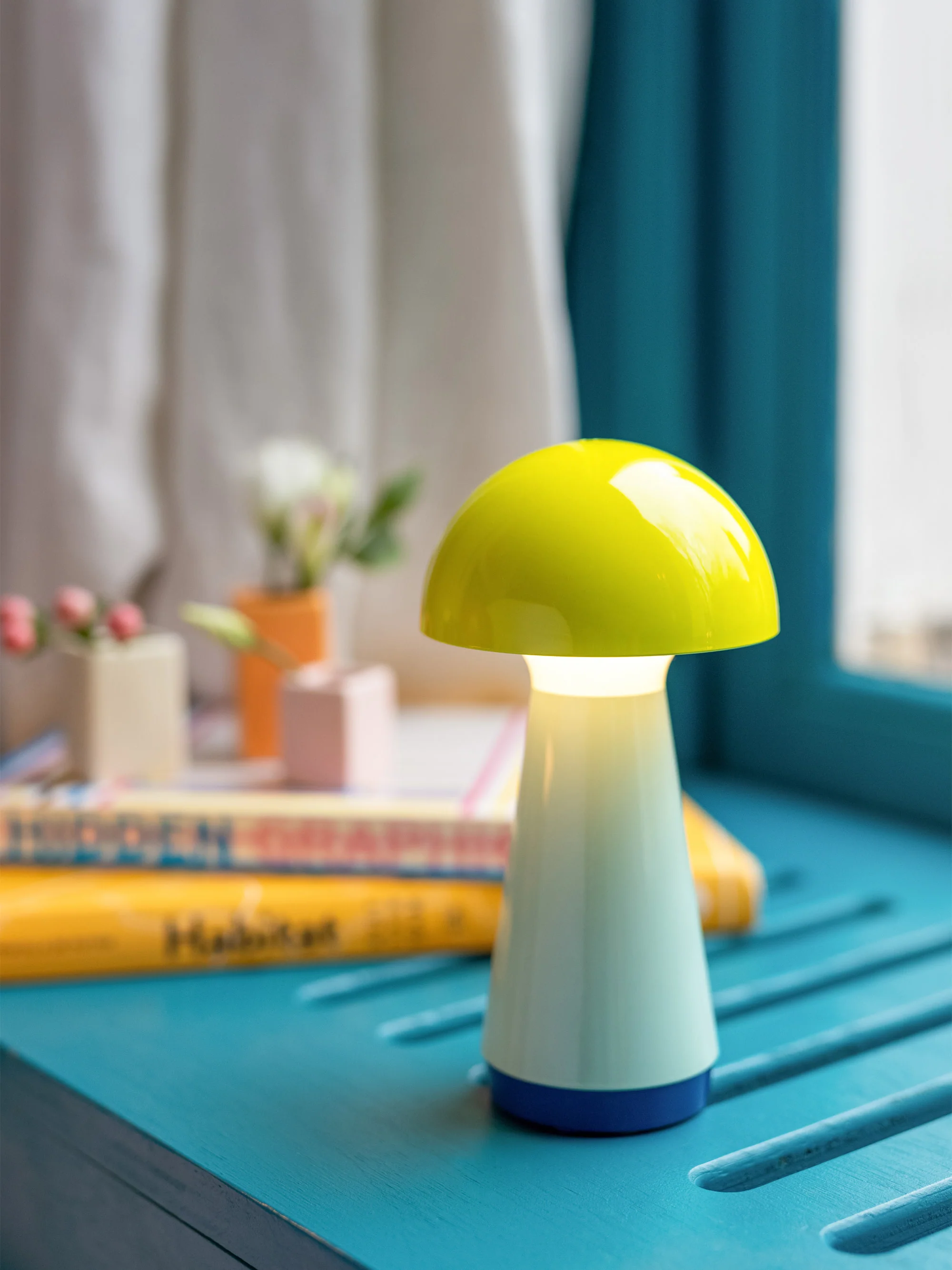 Draagbare LED tafellamp Bobbi, dimbaar