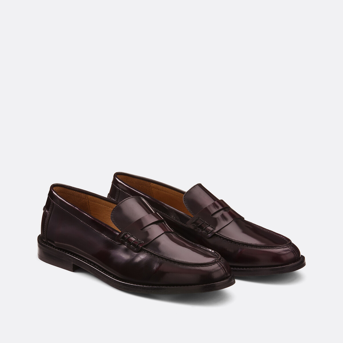 COLEÇÕES LA REDOUTE<br>Mocassins de couro, assinatura FILIPINA