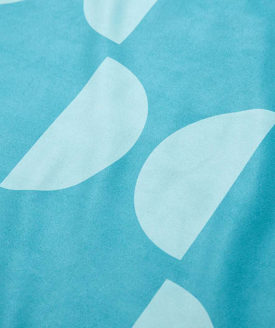 Watery microfiber håndklæde (160 x 80 cm) - Rafferty - Ocean Blue