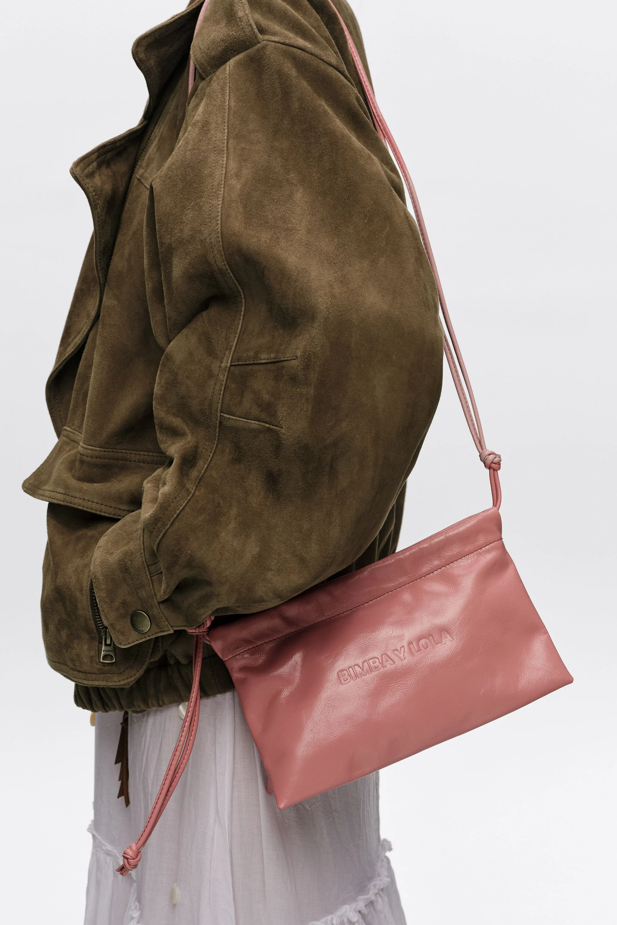 Bolsa pequena de couro rosa