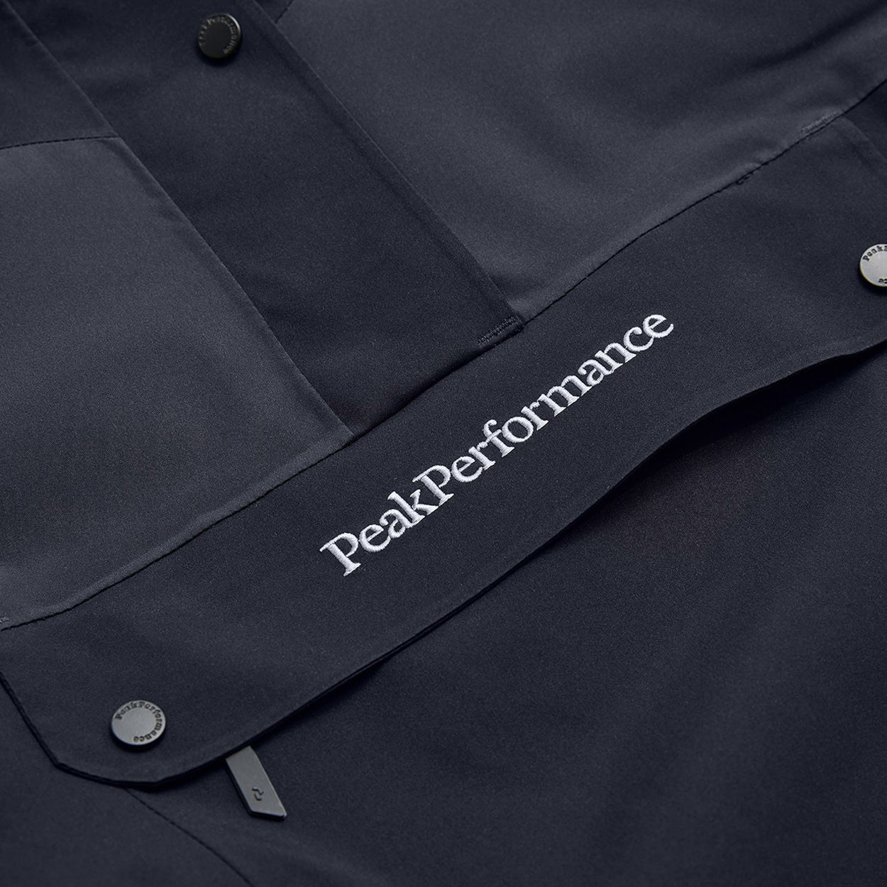Peak Performance  2L Anorak