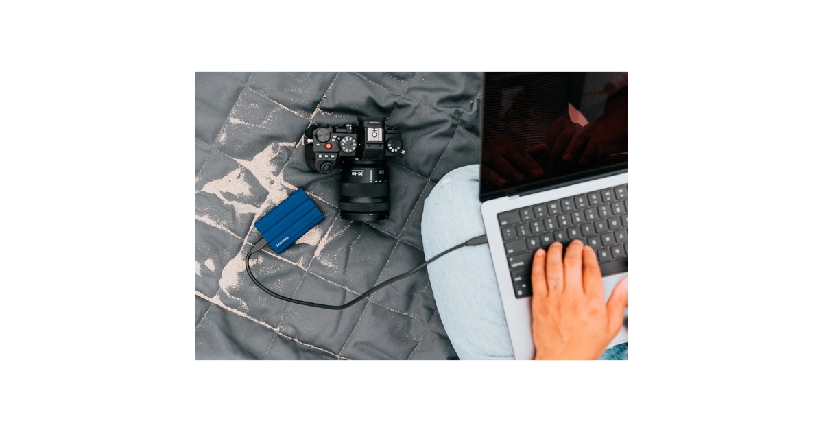 SAMSUNGPortable T7 Shield, 2 TB externe SSD  (Blauw, MU-PE2T0R/EU, USB-C 3.2 Gen 2 (10 Gbit/s))