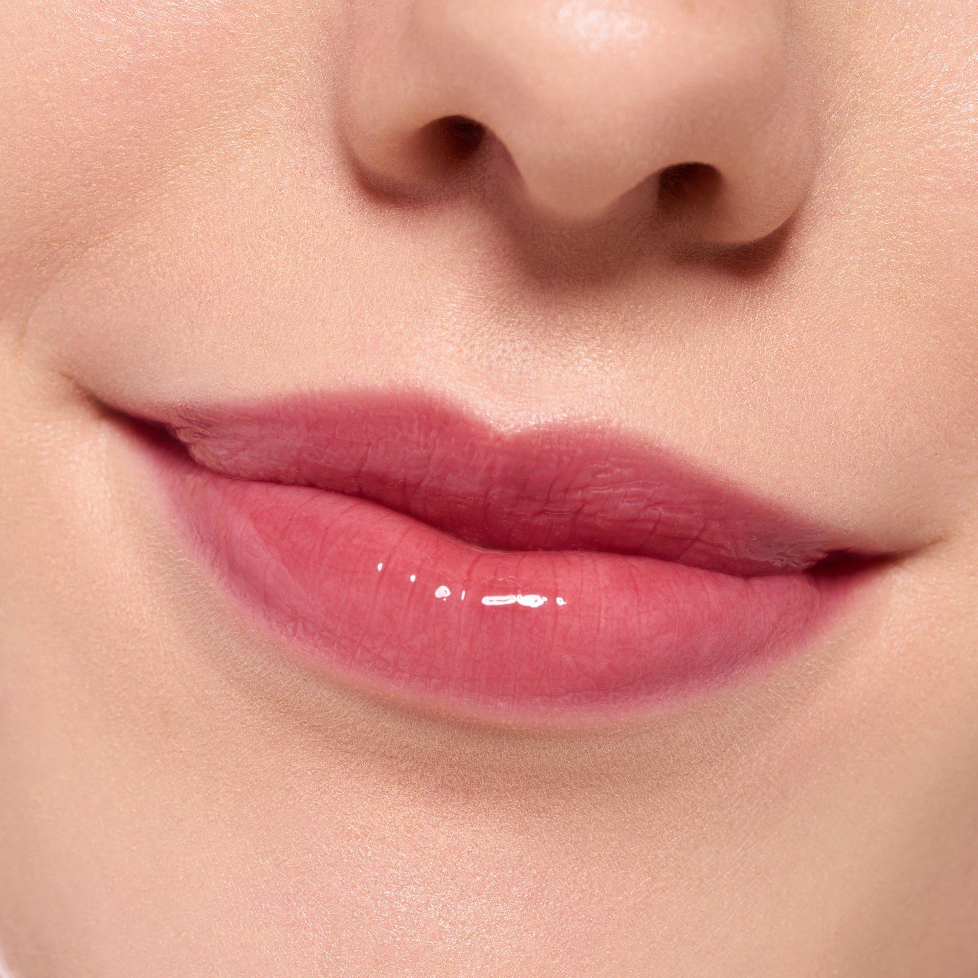 the super peptide glossy lip treatment