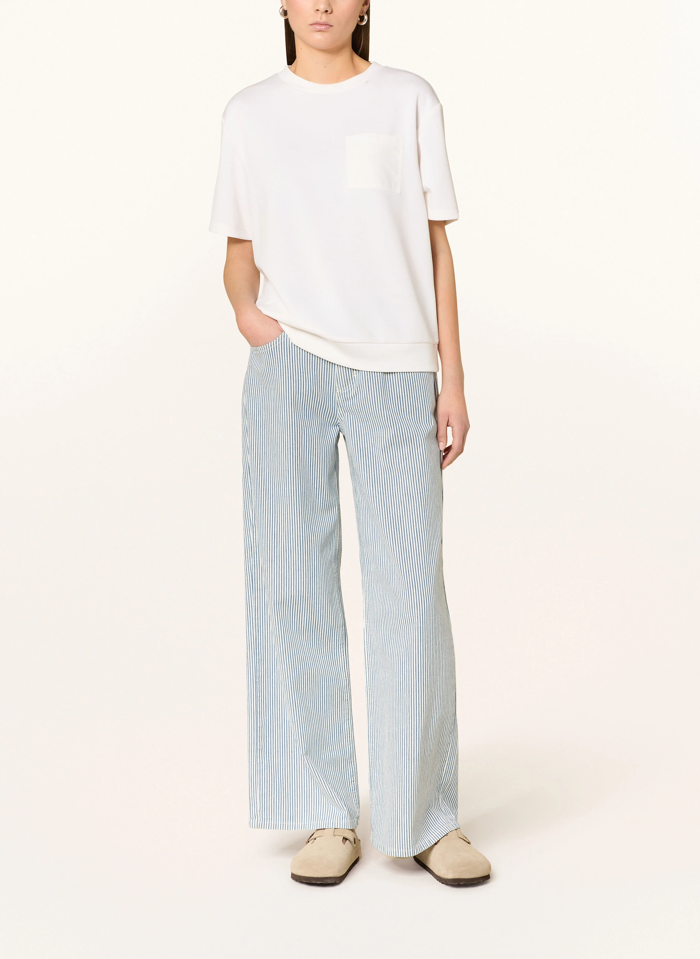comma casual identity T-Shirt