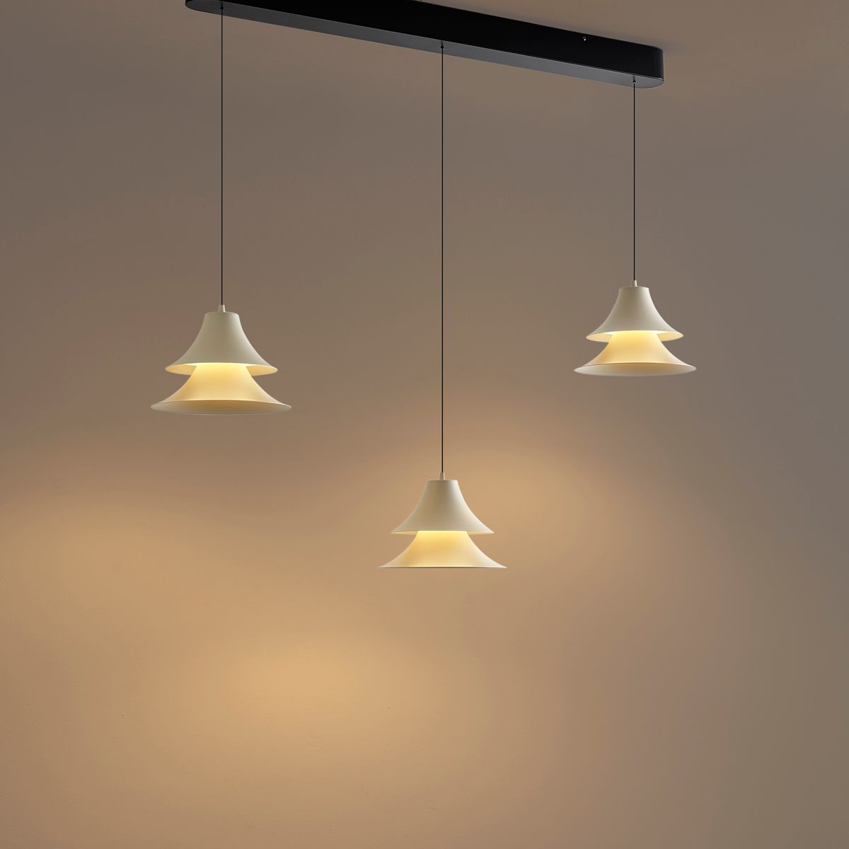 Hanglamp zwart met beige incl. LED 3-staps dimbaar 3-lichts easylift - Witch