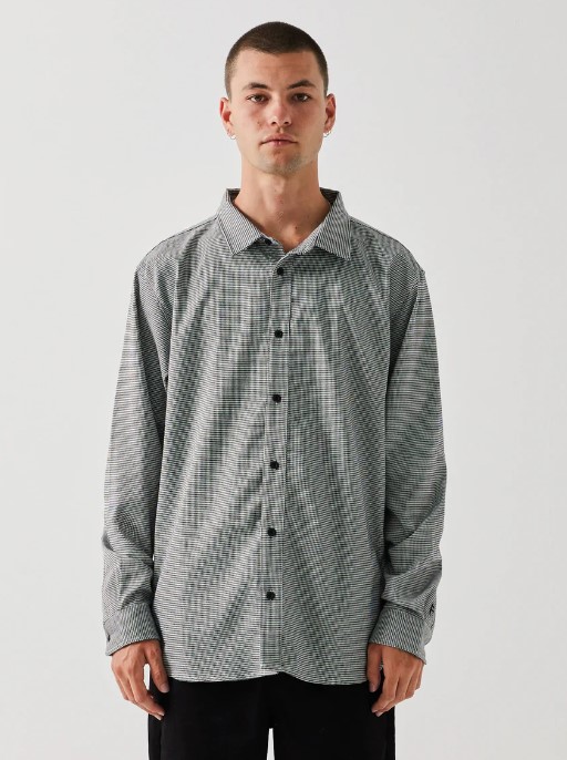 Former Vivian LS Shirt Black / Hound