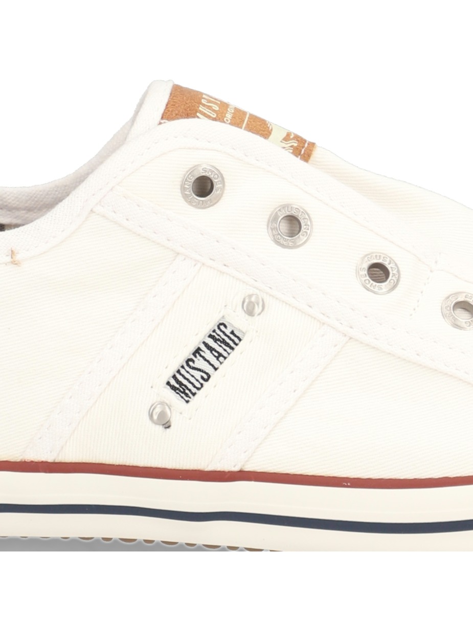 Canvas Sneaker